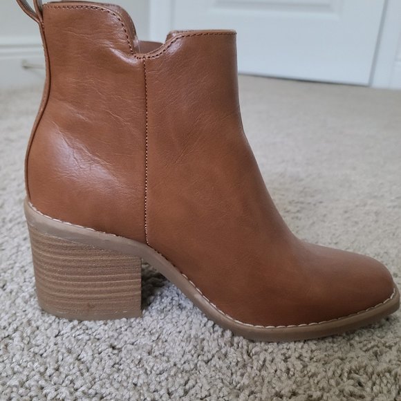 Brown Boots - Faux leather - Picture 8 of 16